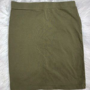 Olive green skirt 💚